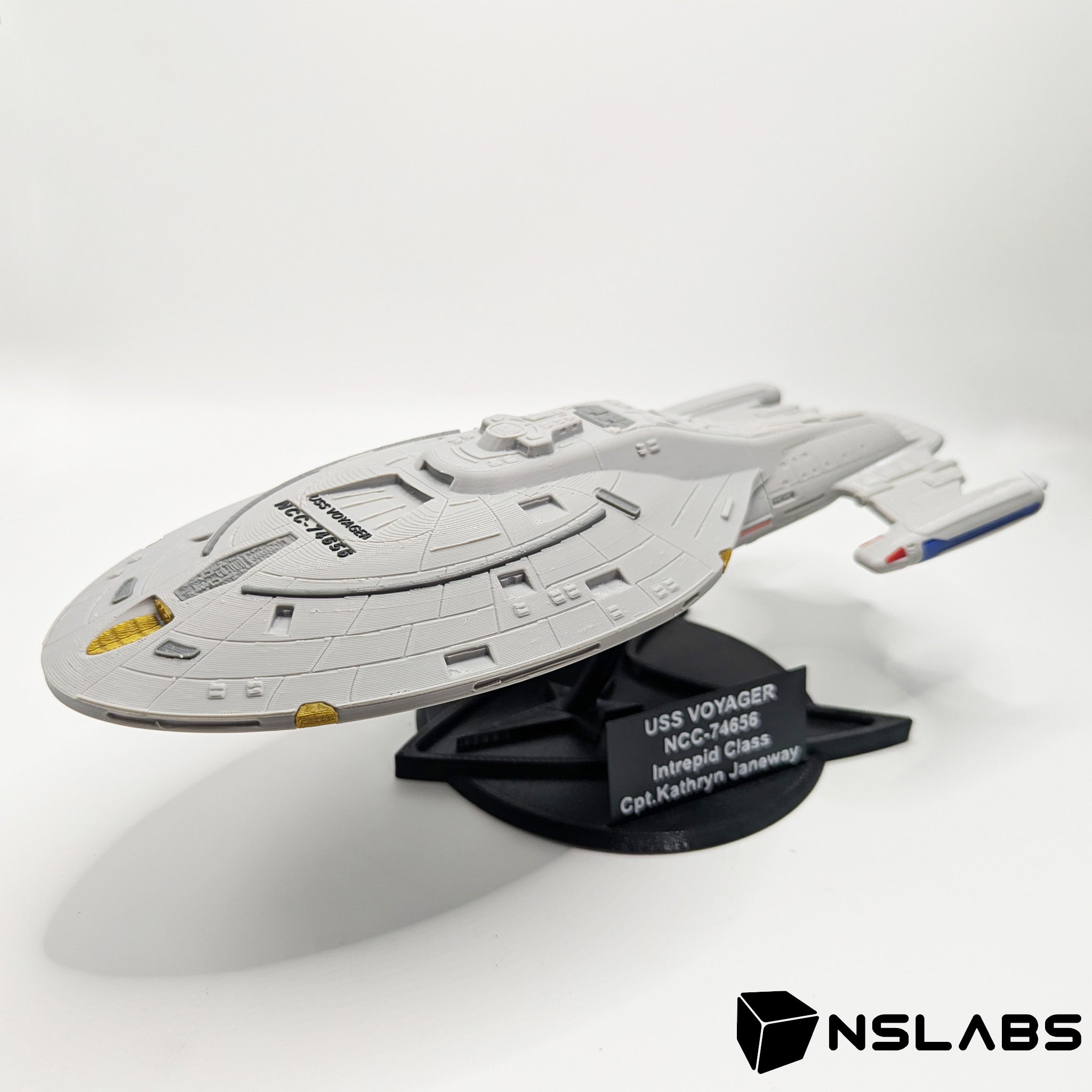 USS Voyager NCC-74656 Fan Made Replica Star Trek Voyager [ST011]
