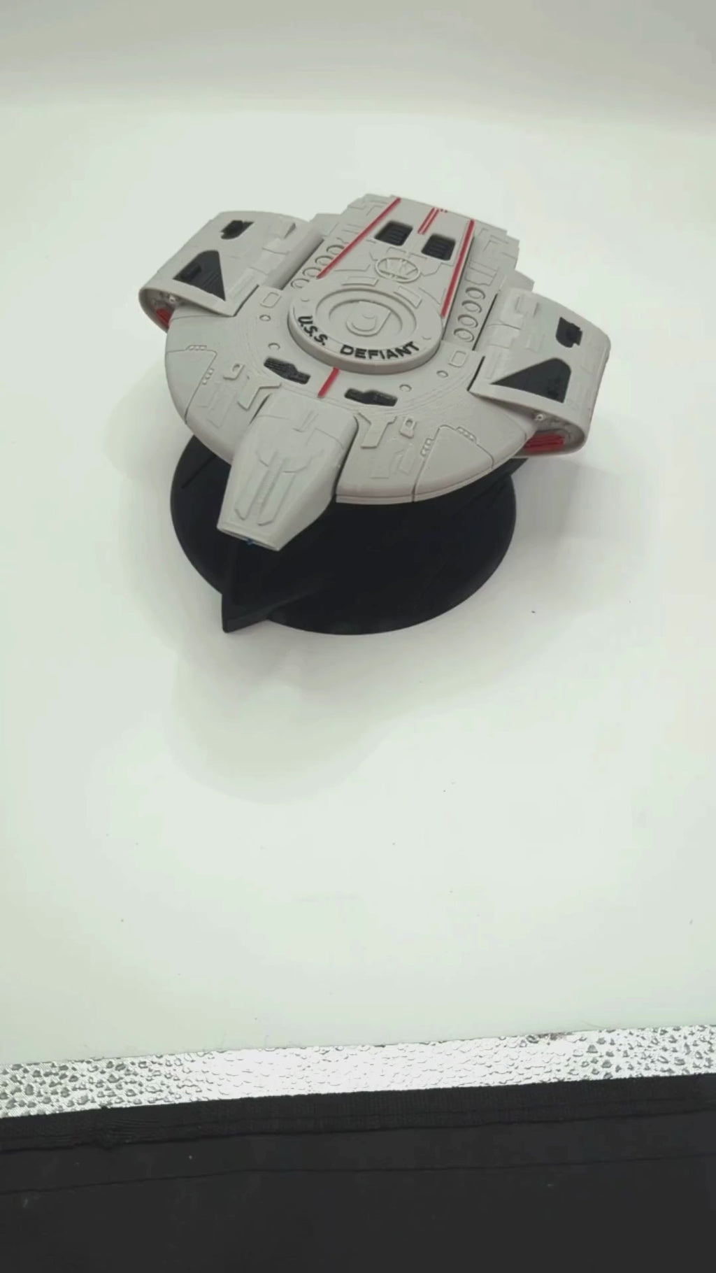 USS DEFIANT NX-74205 Star Trek Deep Space Nine Fan Made Replica [ST013]